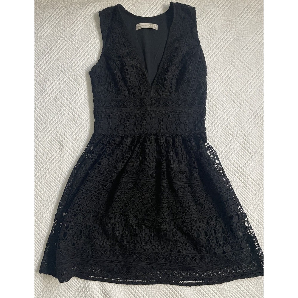Abercrombie & Fitch Womens V-neckline Lace Crochet Skater Dress Black Sz 0